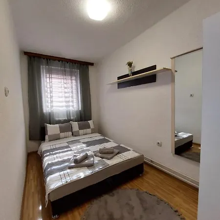 Apartment Em Tuzla